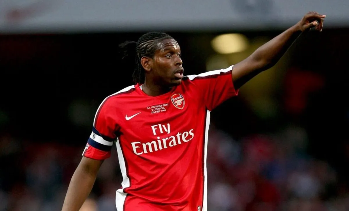 Emmanuel Thomas sẽ khoác áo số 14